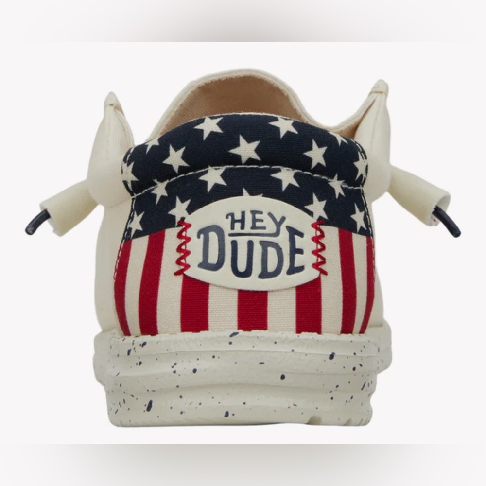 Hey Dude Wally Americana off white patriotic size 12M
